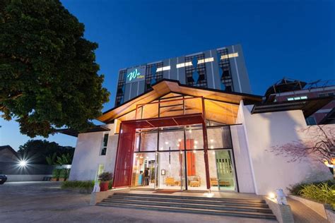 โรงแรมวีบริซ่า (We Briza Hotel) .
